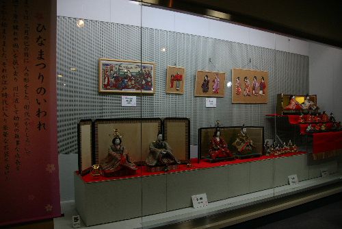 「雛人形と髪飾り展」入館料は無料