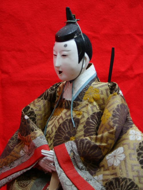 「雛人形展」準備が始まる