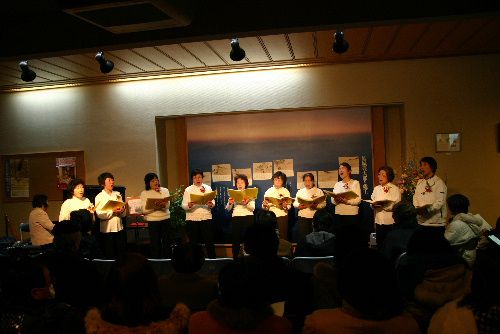 ピアノの伴奏で素敵な合唱