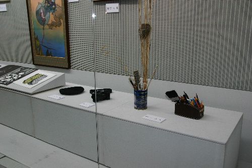 高橋久吉氏の愛用のベレー帽も展示