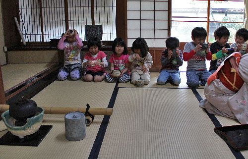 「にがい」「おいしい」「おかわりしていい？」