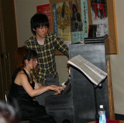 ピアノ伴奏の沼澤美智子さん