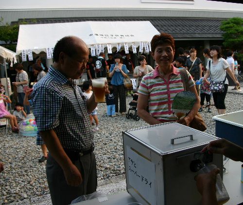 おいしい生ビールも売れ行き絶好調