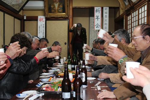 友の会新年会を楽しくにぎやかに