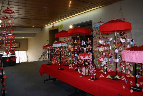 いよいよ開幕　結城豊太郎記念館「雛人形と髪飾り展」