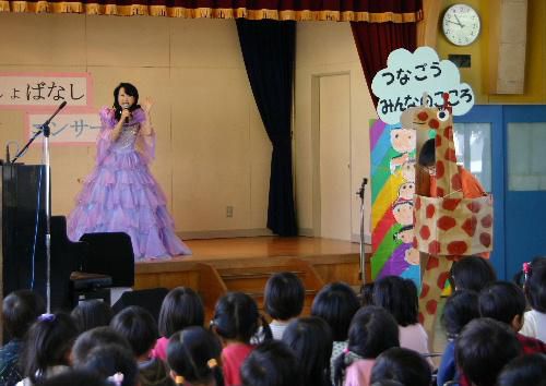全国ないしょ話童謡祭　アウトリーチで松倉とし子さんのコンサート