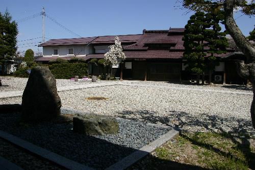 烏帽子山公園の桜も散り始めました　でもまだまだ今年の桜はきれいです