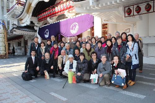 友の会研修旅行感動的な２日間　初日は歌舞伎座見物　中村勘九郎の長男と次男の初舞台