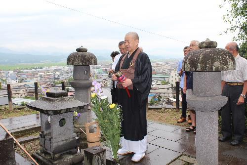 今日は結城翁の命日　東正寺で墓前祭