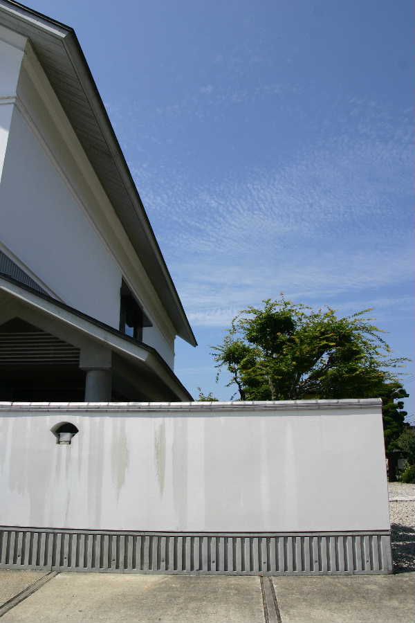 真っ青な空に秋の雲