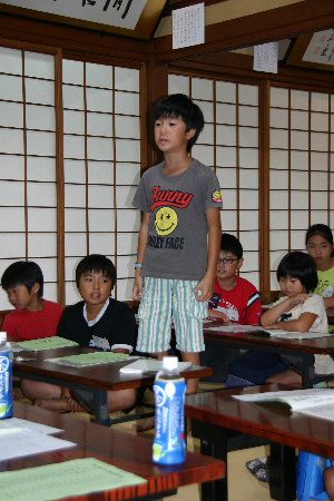 子ども達の論語の発表も堂々と