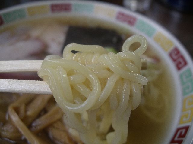 食堂高砂屋の中華そば