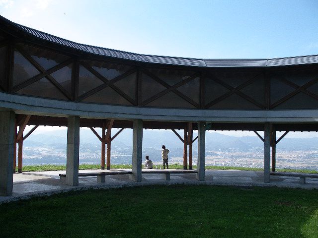 眺めの良い山村広場～古竜湖