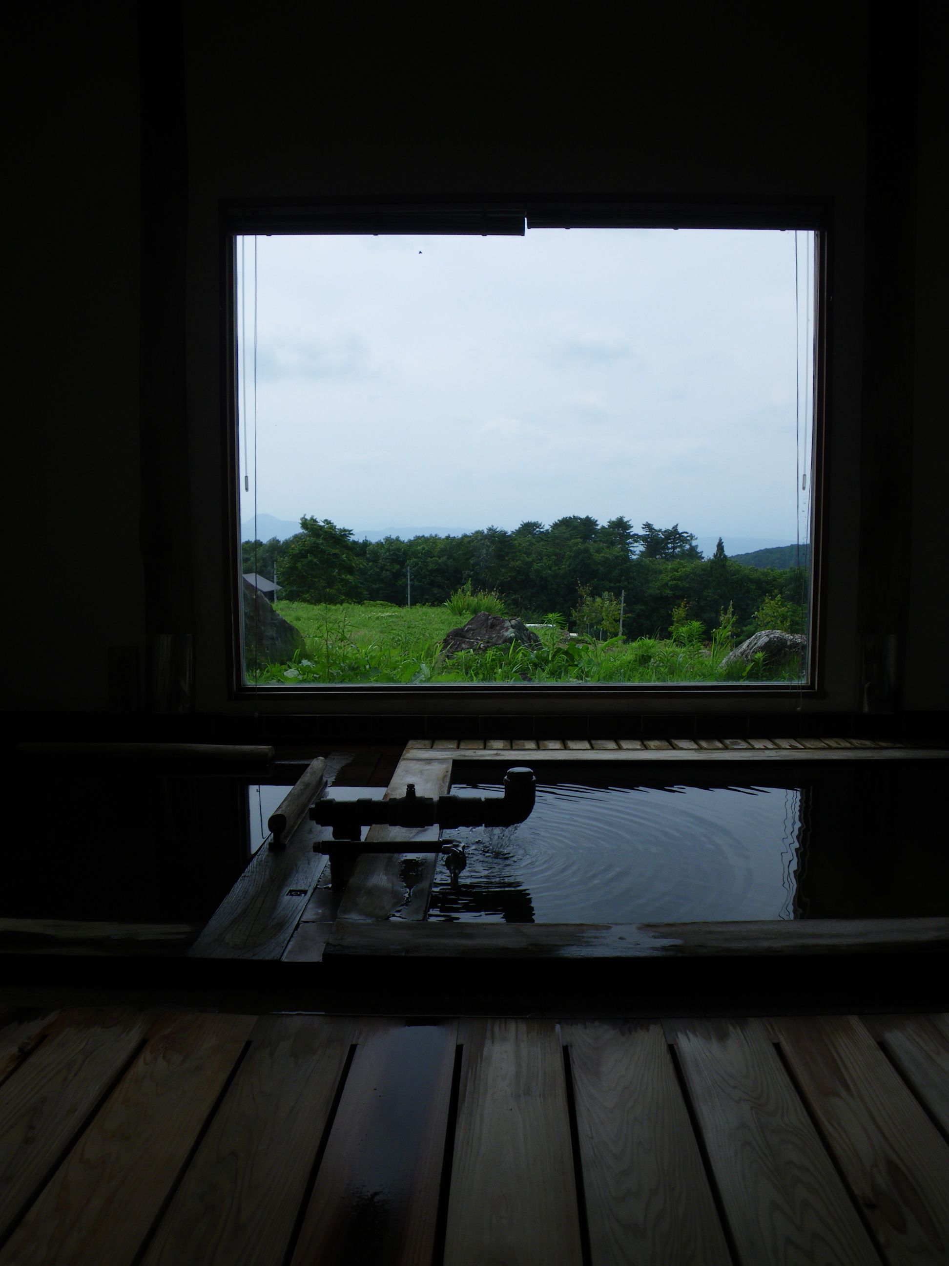 西蔵王の「竜山の湯」～絶景の内湯