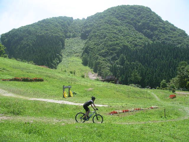蔵王猿倉スキー場の暑い夏～マウンテンバイク