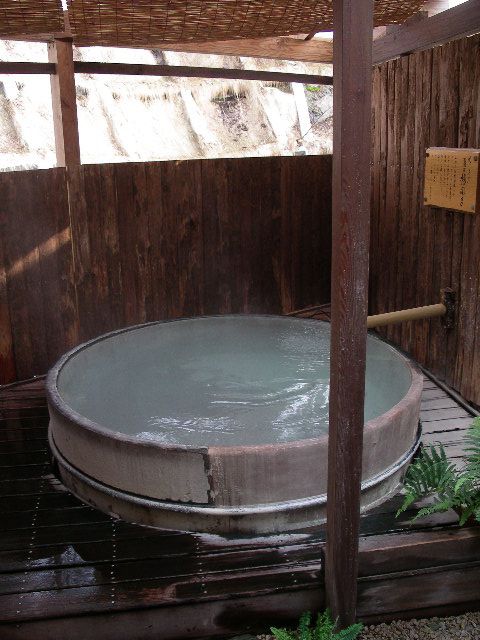 深山荘高見屋～露天桶風呂「長寿の湯」