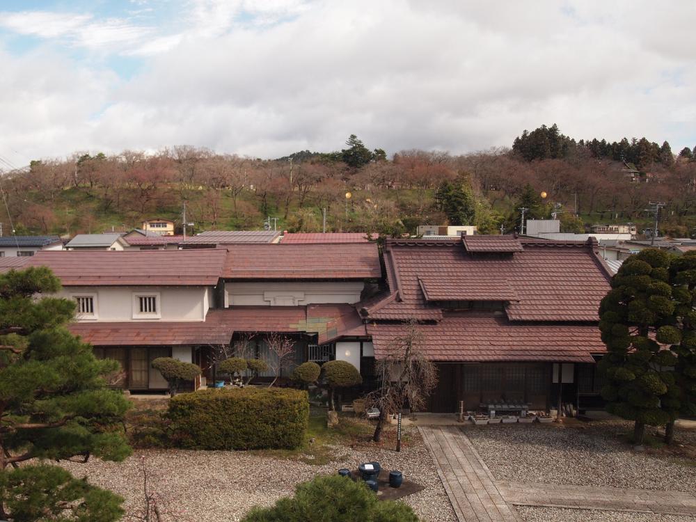 4月5日朝9時、烏帽子山の桜の様子です