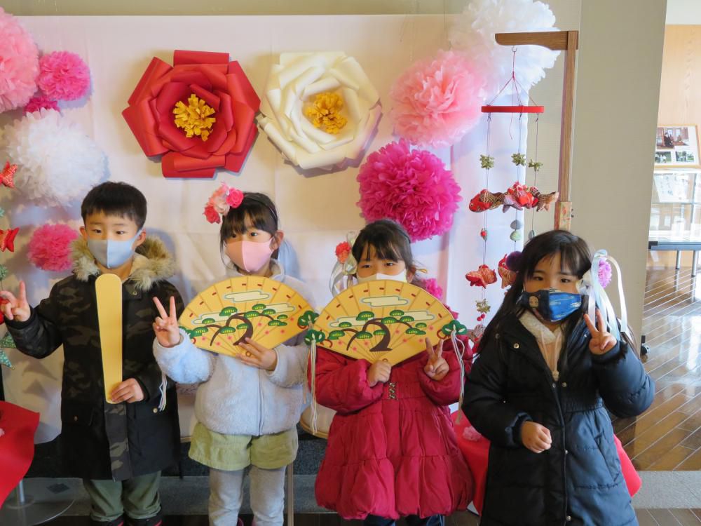 赤湯幼稚園の元気な皆さんが来館されました