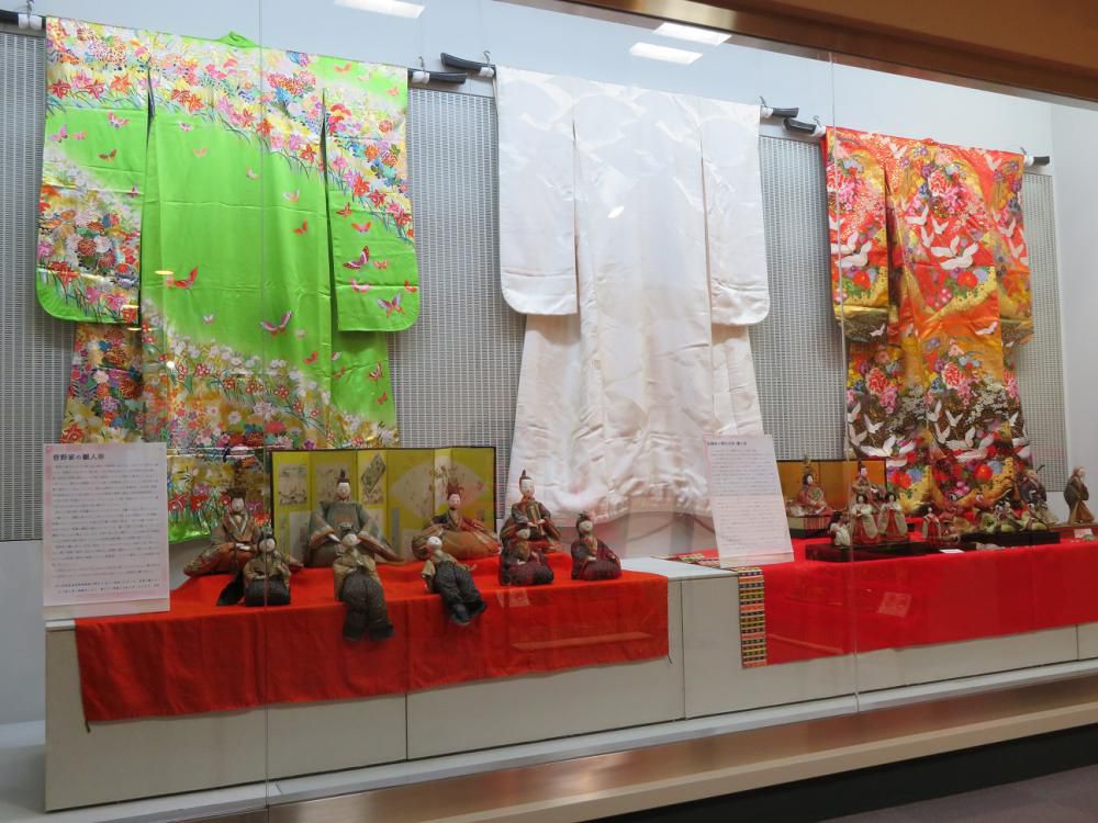 企画展「ふるさとのひなまつり」始まりました。