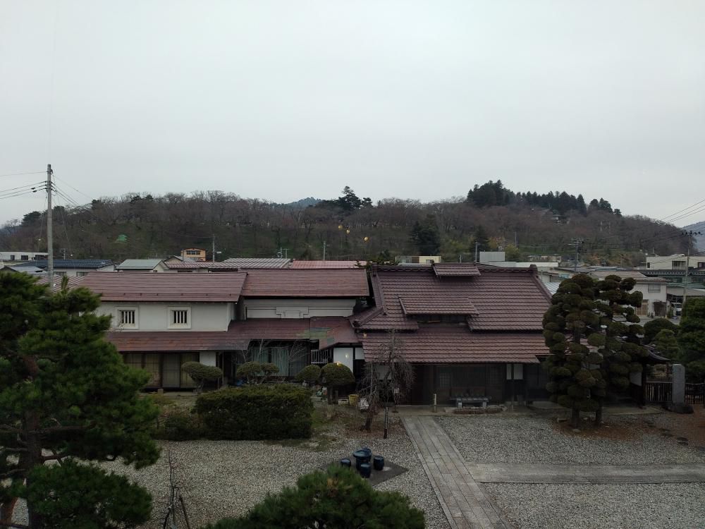 ４月１０日朝９時、烏帽子山の桜の様子です