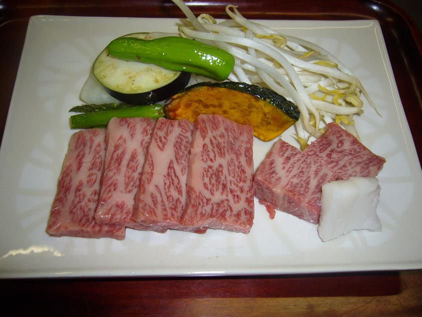 ☆味よし「米沢牛もありますよ！！」