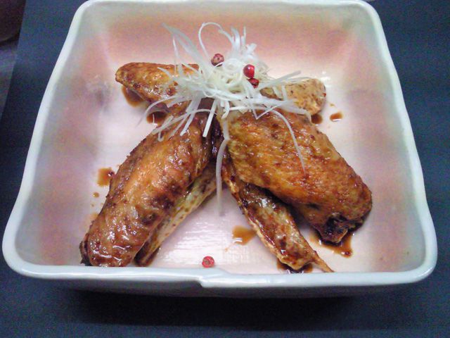 ★味よし「伊達鶏の手羽先の唐揚げ」いかがですか？？