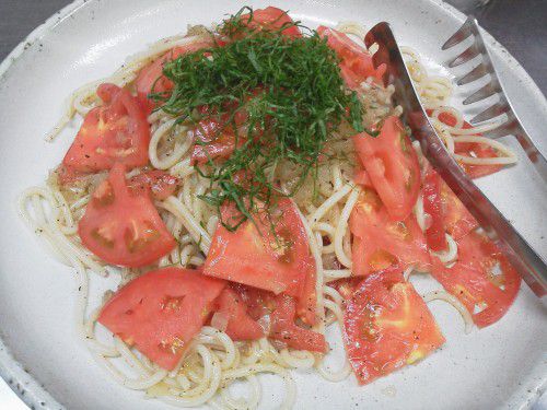 ★味よし「和膳でパスタもアリ？？（米粉パスタ＆川西産桃太郎トマト）」