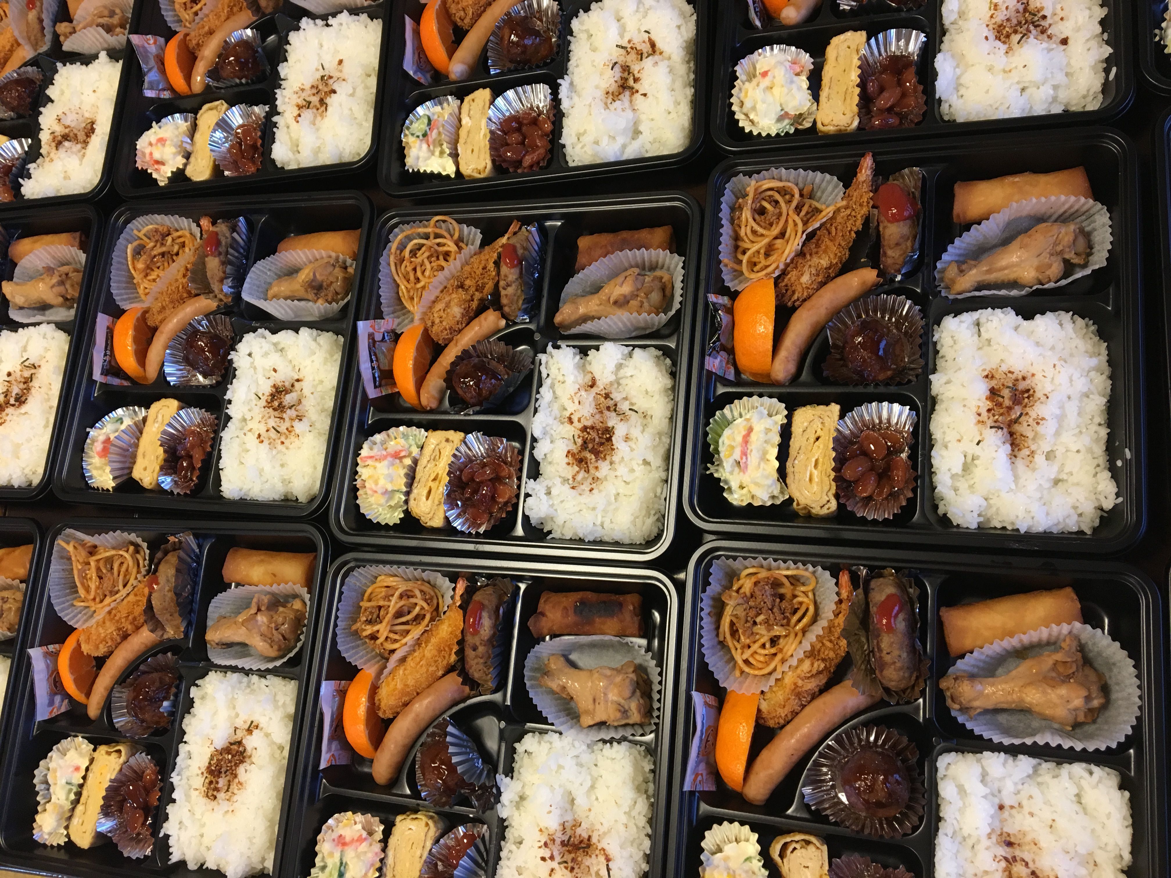★味よし「お弁当・オードブル・折詰などもご用意しています！」
