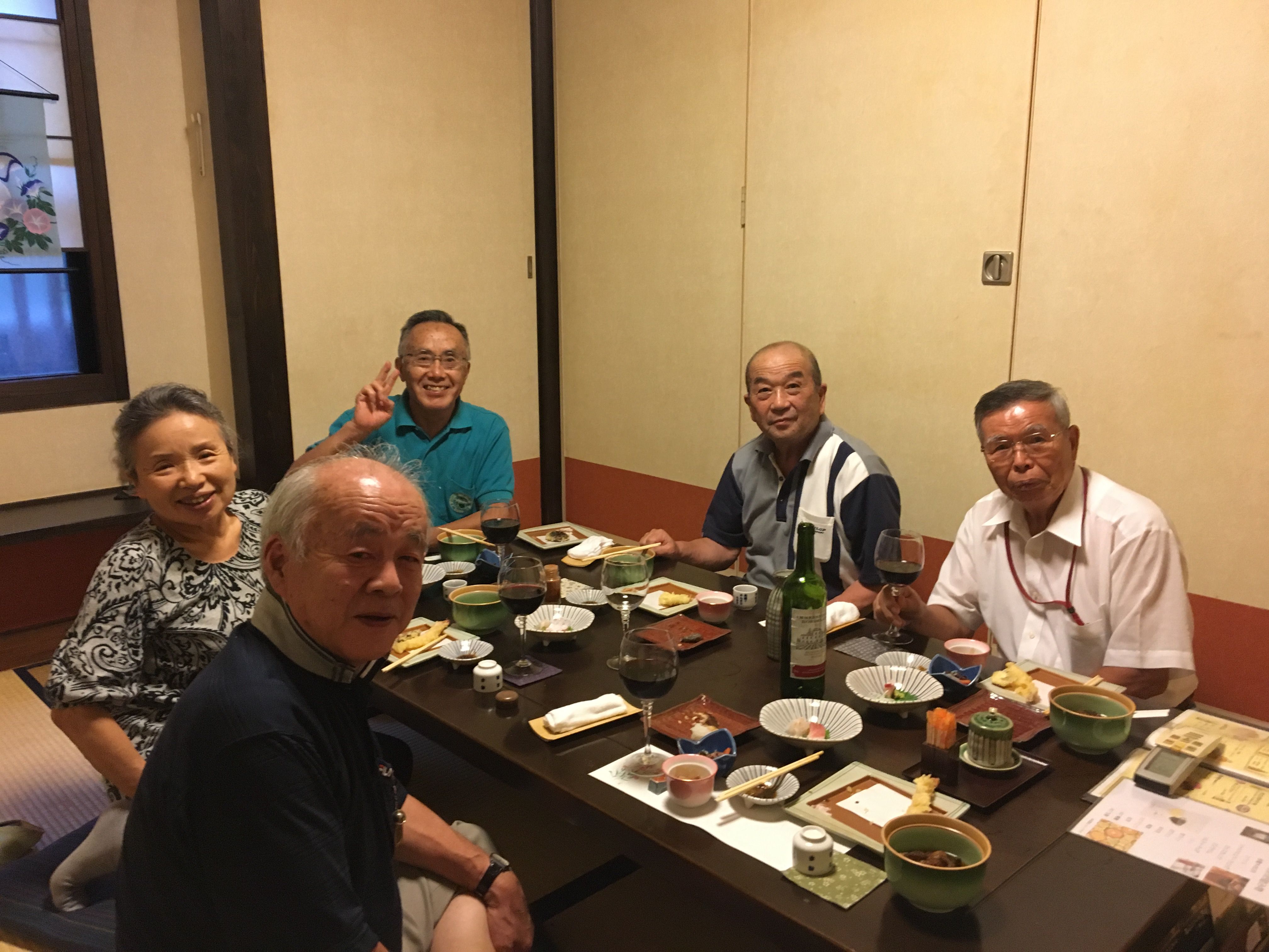 ★味よし「人生の大♡先輩達！！いつまでもお元気で！」