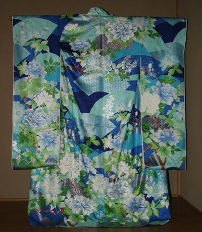 本文再編集！！いちまた新入荷『アンティーク振袖（ＳＥＴレンタル含む）』ＵＰ♪