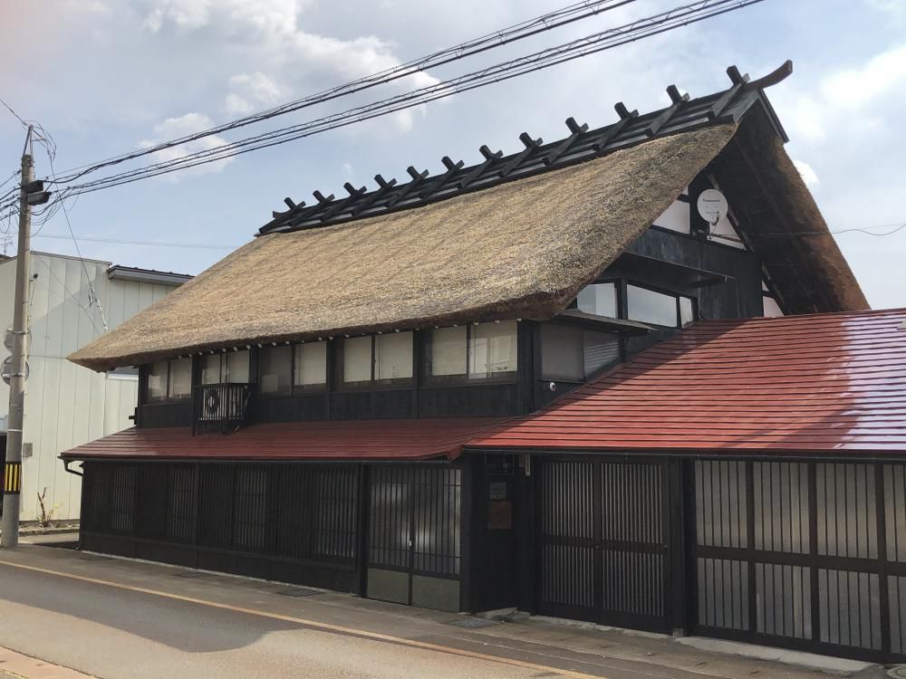 茅葺屋根が珍しい