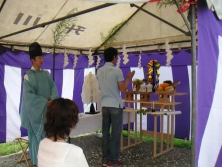 梁の見える家　どきどきワクワク、地鎮祭