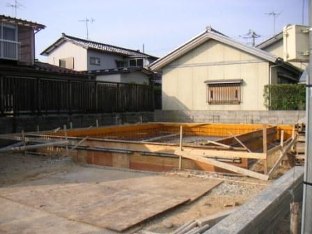三角屋根の家　基礎工事