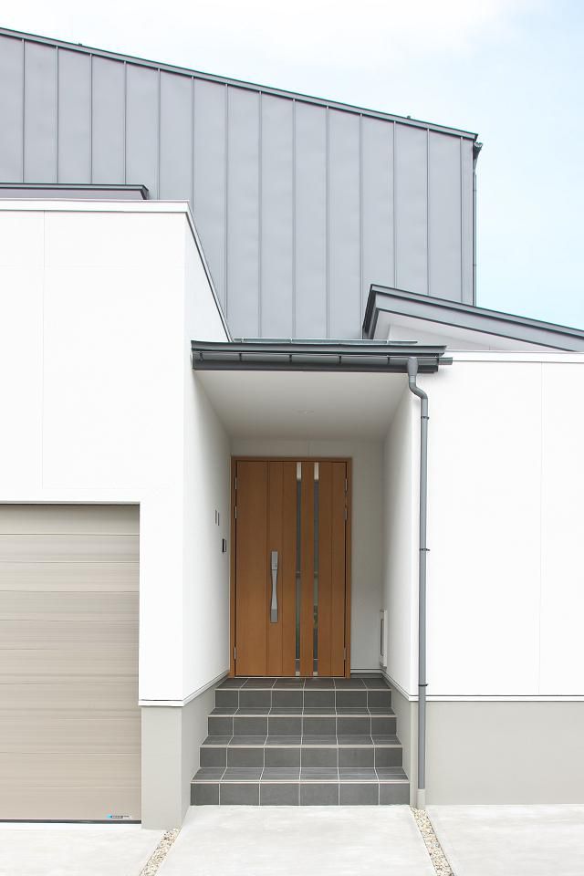 ふきぬけ住まい ―コートハウスとハイサイドライト―