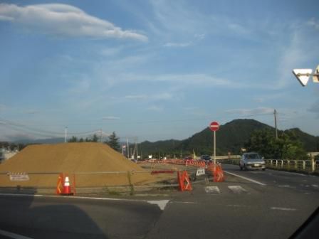 新しい道路に