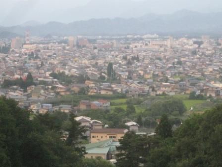 御成山から