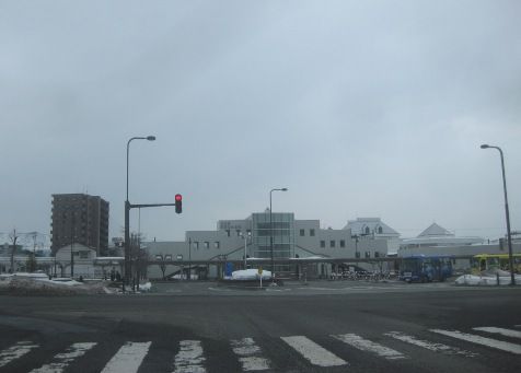東口