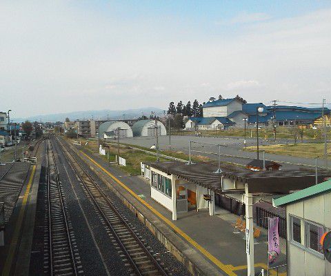 羽前小松駅から