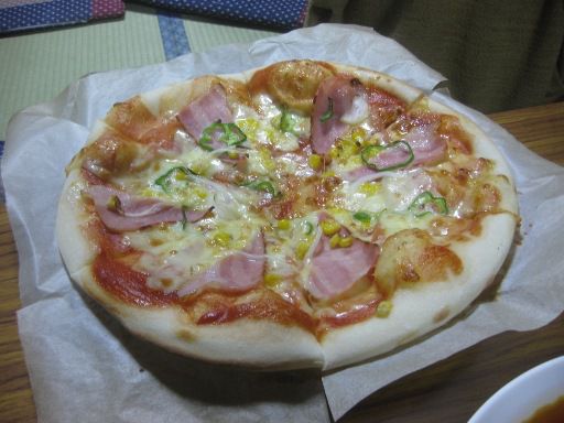 中華そば　餅屋で米粉ピザ