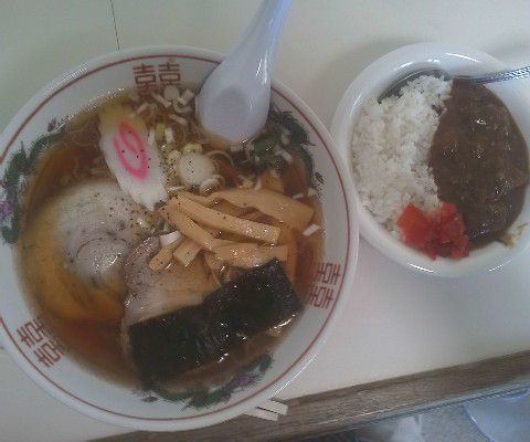 一麺亭でBセット