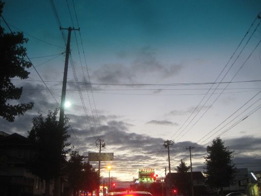 秋の夕景です