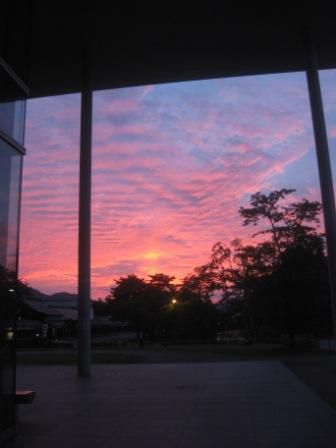 夕焼けが