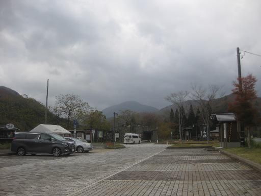 雪かと
