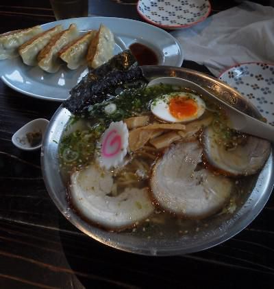 とんとんラーメン　HONTEN