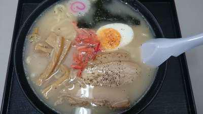 とんこつラーメン〈ホテルベネックス米沢 レストラン楓〉