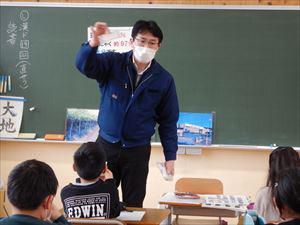 12/22（木）＃６１２　「水」がつなぐ長井市の歴史と文化　平野屋さん特別授業