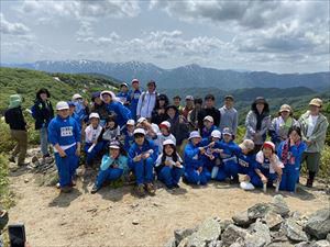 5/30（火）＃６９１　５年PTA学年行事　葉山登山全員無事に登頂