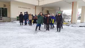 1/25（木）＃８０７　一日入学の朝は大雪になりました。