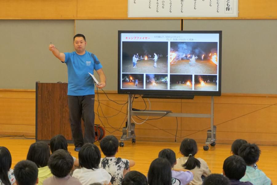 全校朝会でコミセン事業の紹介！