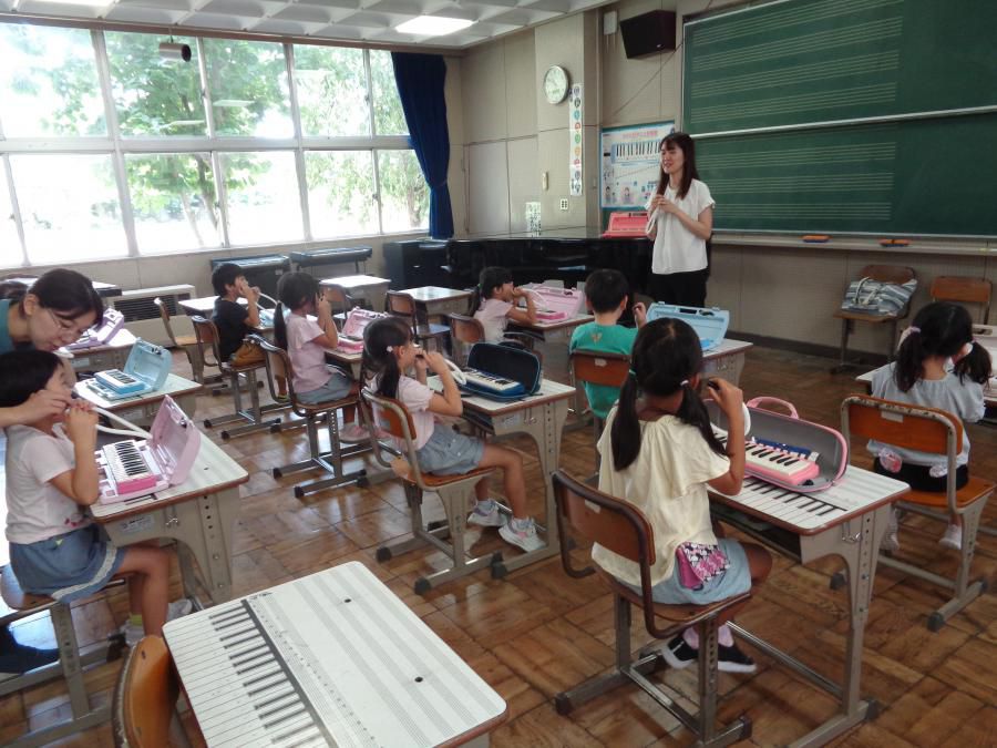 １年生のメロディオン講習会